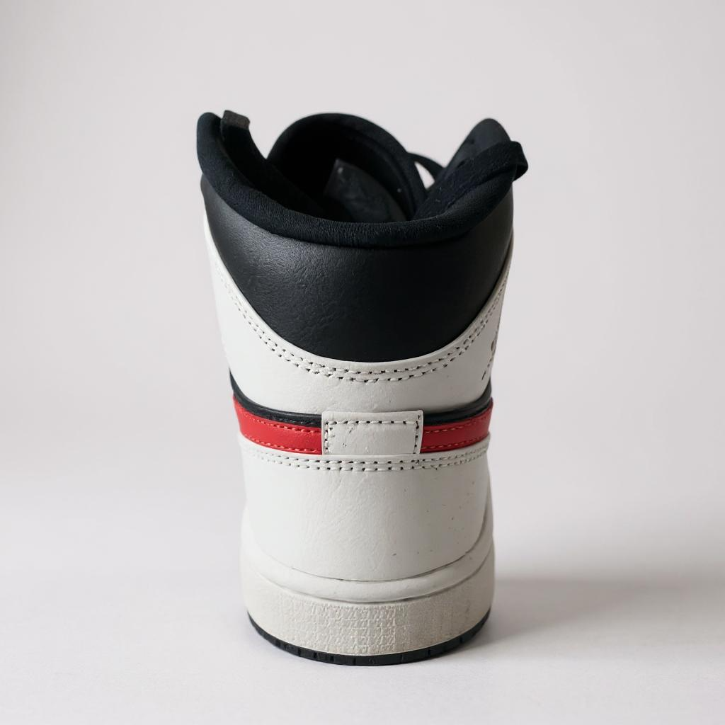 Air Jordan 1 Mid "Black Chile Red White"